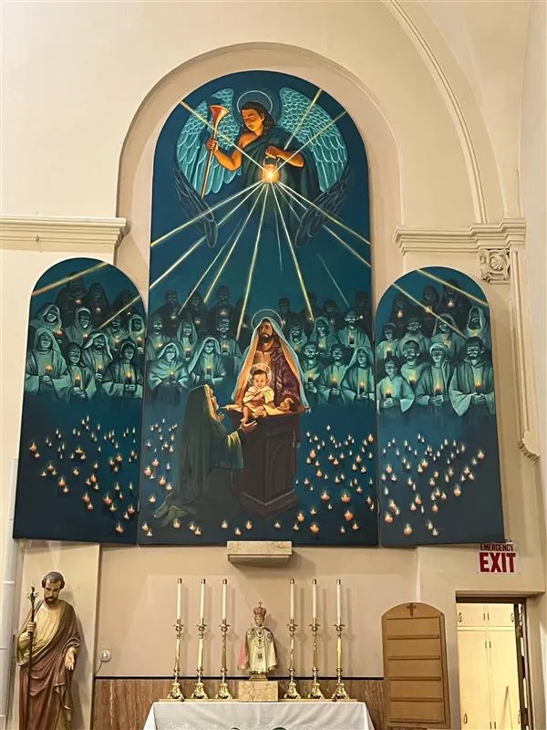A triptych of the Presentation of Jesus in the Temple by Mattie Karr at Holy Name Parish in Kansas City, Kansas. Credit: Photo courtesy of Mattie Karr