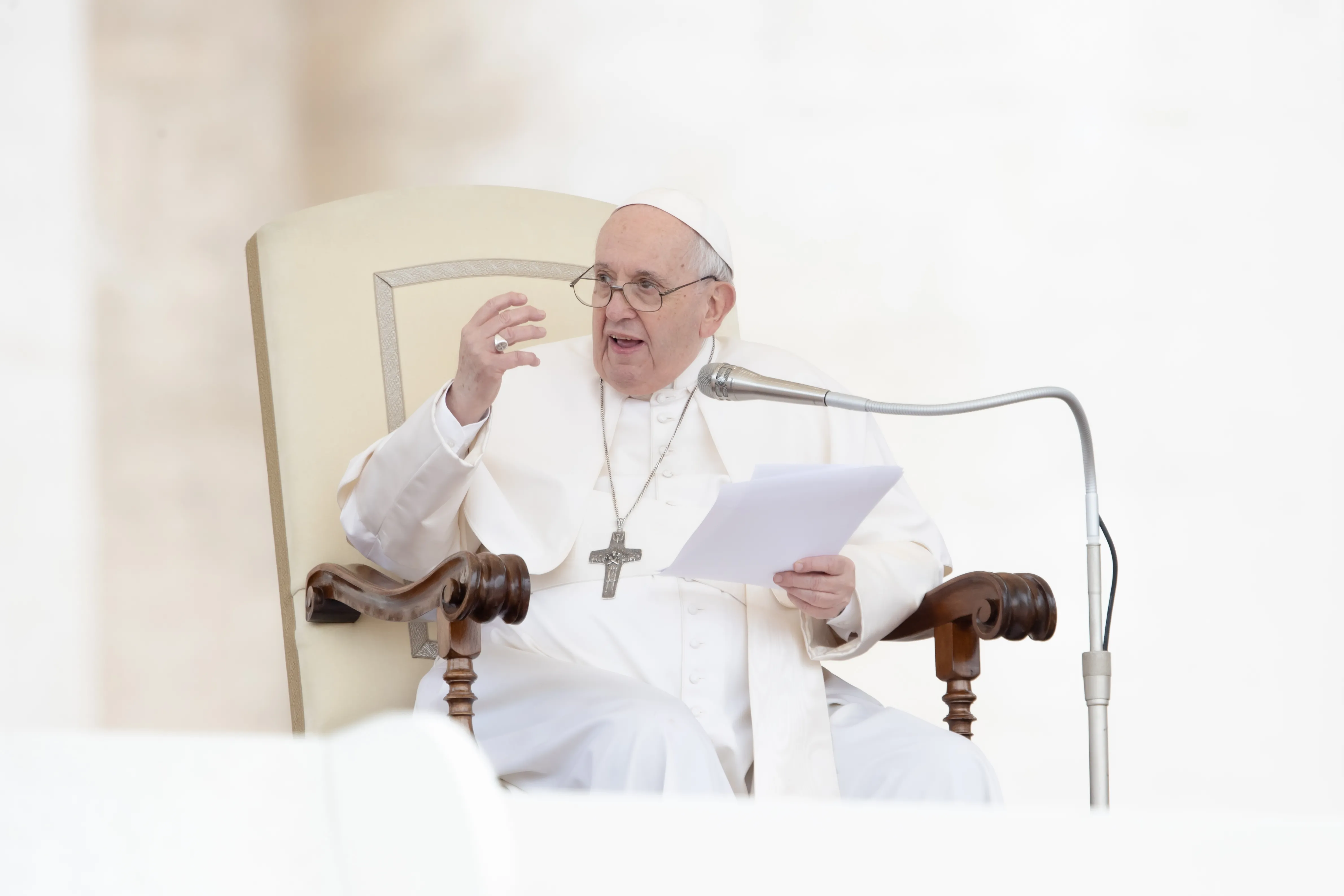 Pope Francis speaks at the general audience in St. Peter's Square on May 4, 2022.?w=200&h=150