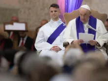 Pope Francis heard confessions at a parish in Rome on Friday, March 17, 2023, and encouraged people to remember that God “holds out his hand and lifts us up whenever we realize that we are ‘hitting rock bottom.’”