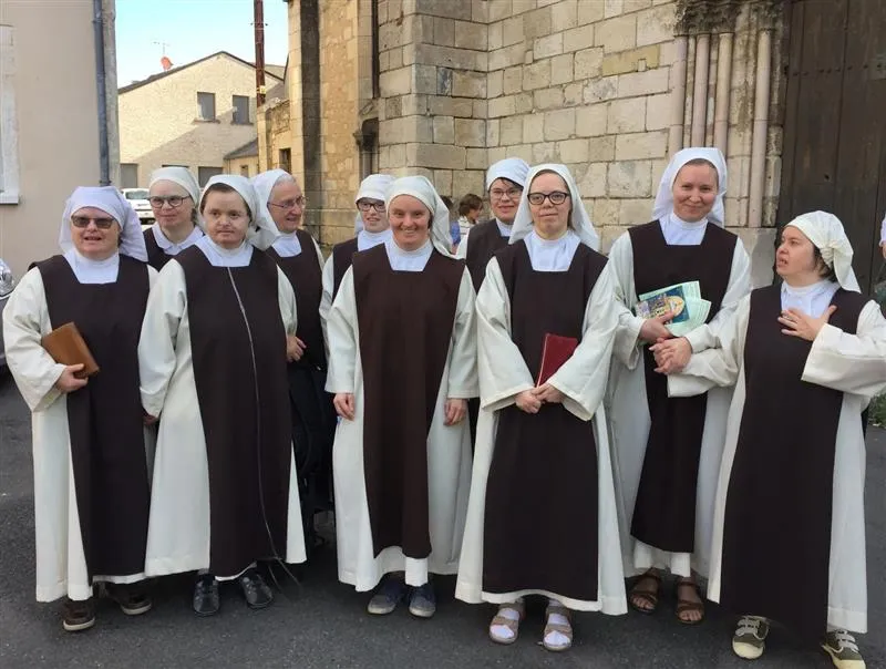 Mother Line, Sister Agnes, and the Little Sisters. The Little Sisters Disciples of the Lamb