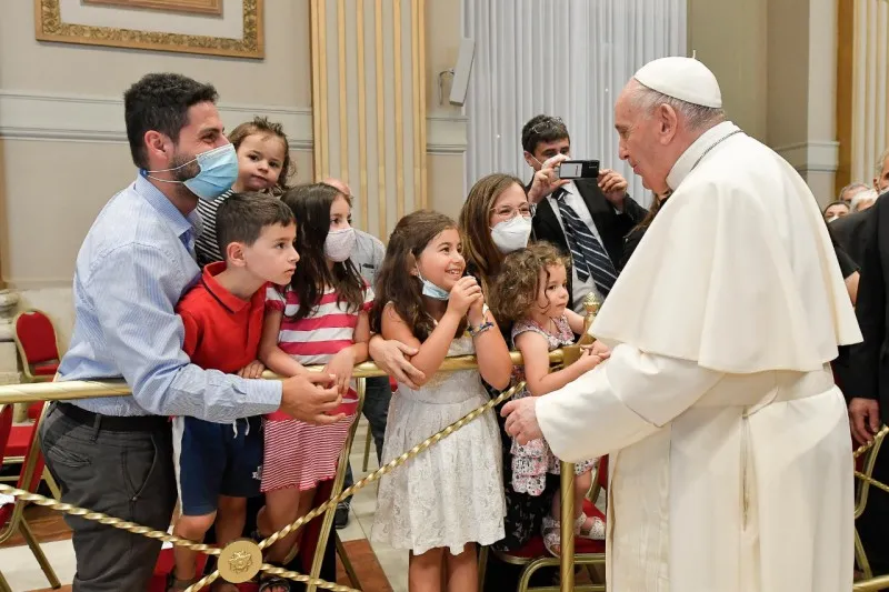Pope Francis: The humble service of a deacon tells of the greatness of God