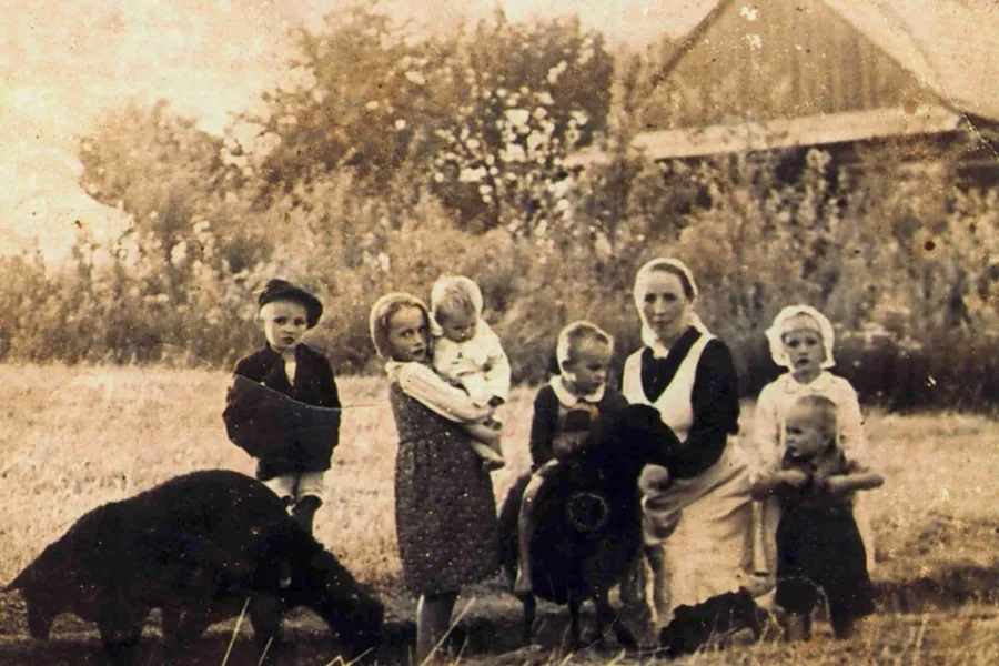 Wiktoria Ulma with six of her children.?w=200&h=150