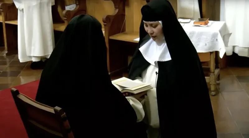 Former Protestant takes final vows as cloistered nun in Spain