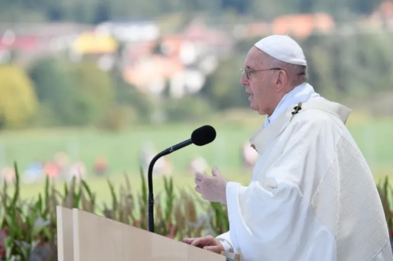 Pope Francis in Slovakia: Our Lady of Sorrows teaches us compassion for the suffering