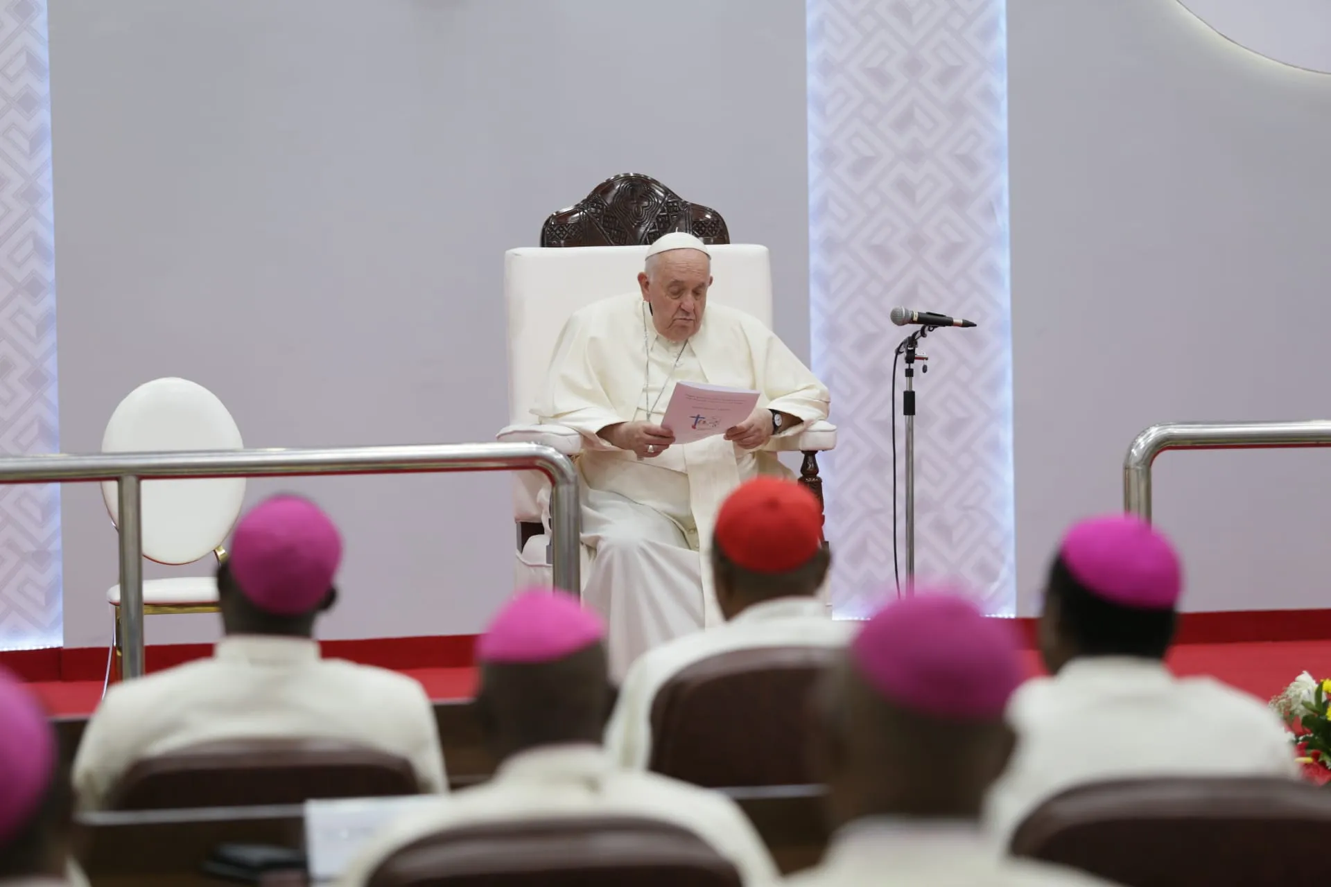 Pope Francis met the Catholic bishops of the Democratic Republic of Congo on his final day in Kinshasa on Feb. 3, 2023?w=200&h=150