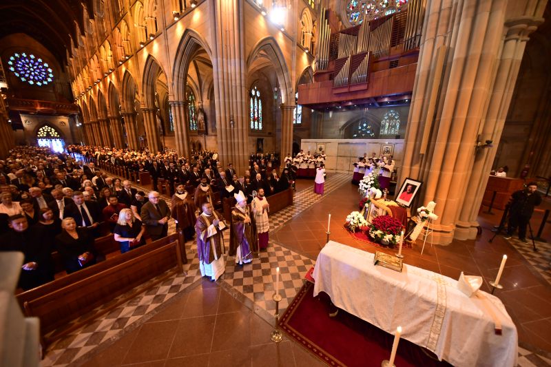Thousands mourn Cardinal Pell at Sydney funeral: ‘Be not afraid’ was his motto 