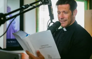 Father Mike Schmitz, host of the Bible in a Year Podcast and the upcoming new Catechism in a Year podcast, set to launch Jan. 1, 2023. Credit: Ascension