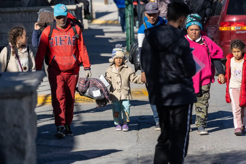 Venezuelan immigrants arrive to the U.S.-Mexico border to try to cross into the United States on Jan. 8, 2023, from Ciudad Juarez, Mexico.?w=200&h=150