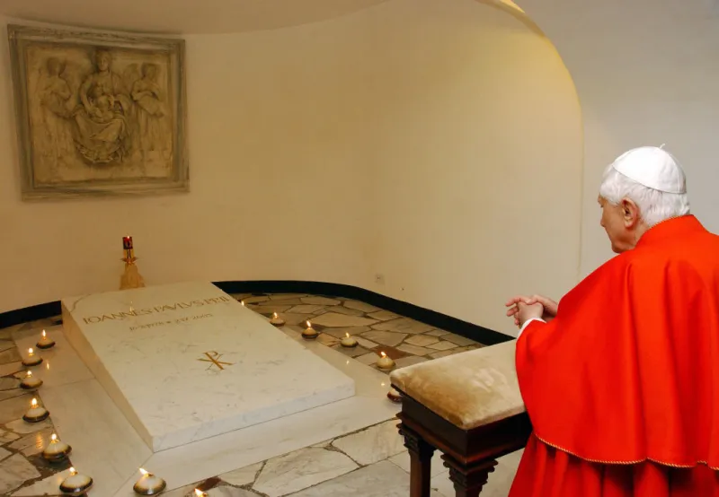 Benedict XVI to be buried in first tomb of Pope John Paul II