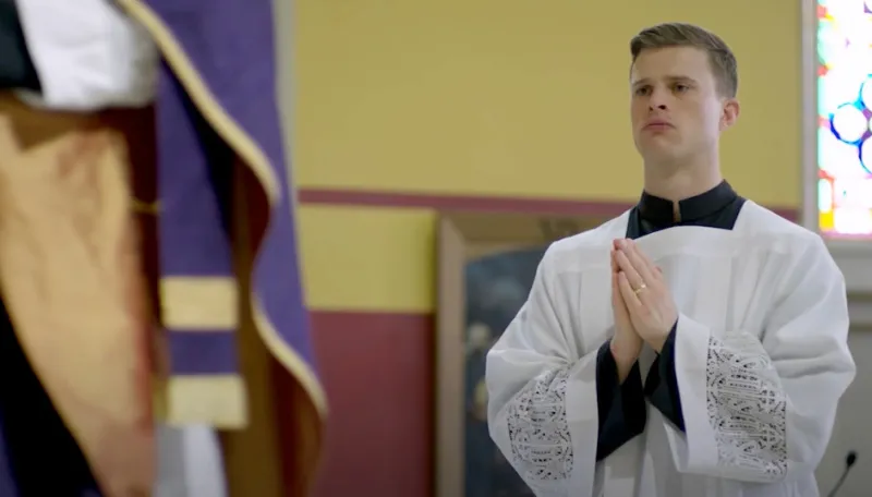 Saddened by restrictions, NFL star speaks out in defense of Traditional Latin Mass