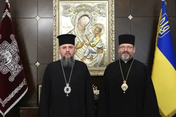 Epiphanius I of Ukraine and Major Archbishop Sviatoslav Shevchuk meet on March 23, 2022.