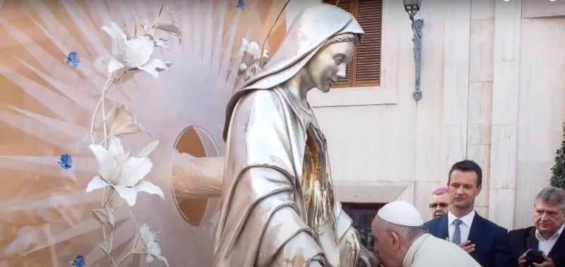 Polish artist designs stunning monstrances with Virgin Mary: ‘Beauty leads to God’