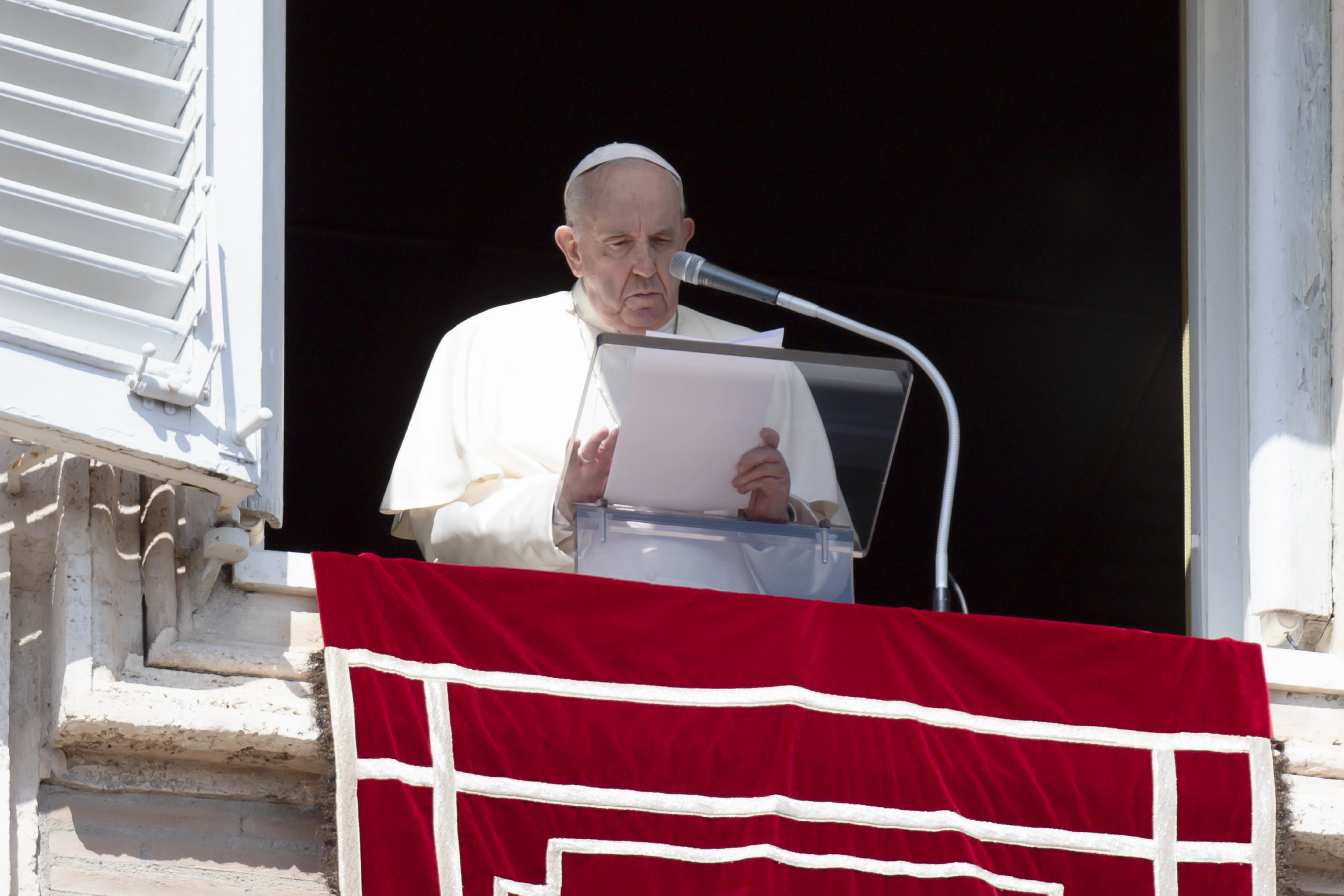 Pope Francis speaks at the Angelus address on March 20, 2022.?w=200&h=150