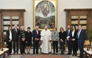 Pope Francis with members of the group Leaders Pour la Paix at the Vatican, Dec. 2, 2022 Vatican Media