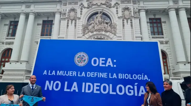 Large sign outside Peru’s Congress tells OAS: ideology does not define women