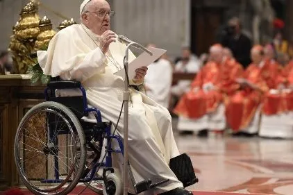 Pope Francis misses meeting with Jewish delegation due to knee pain
