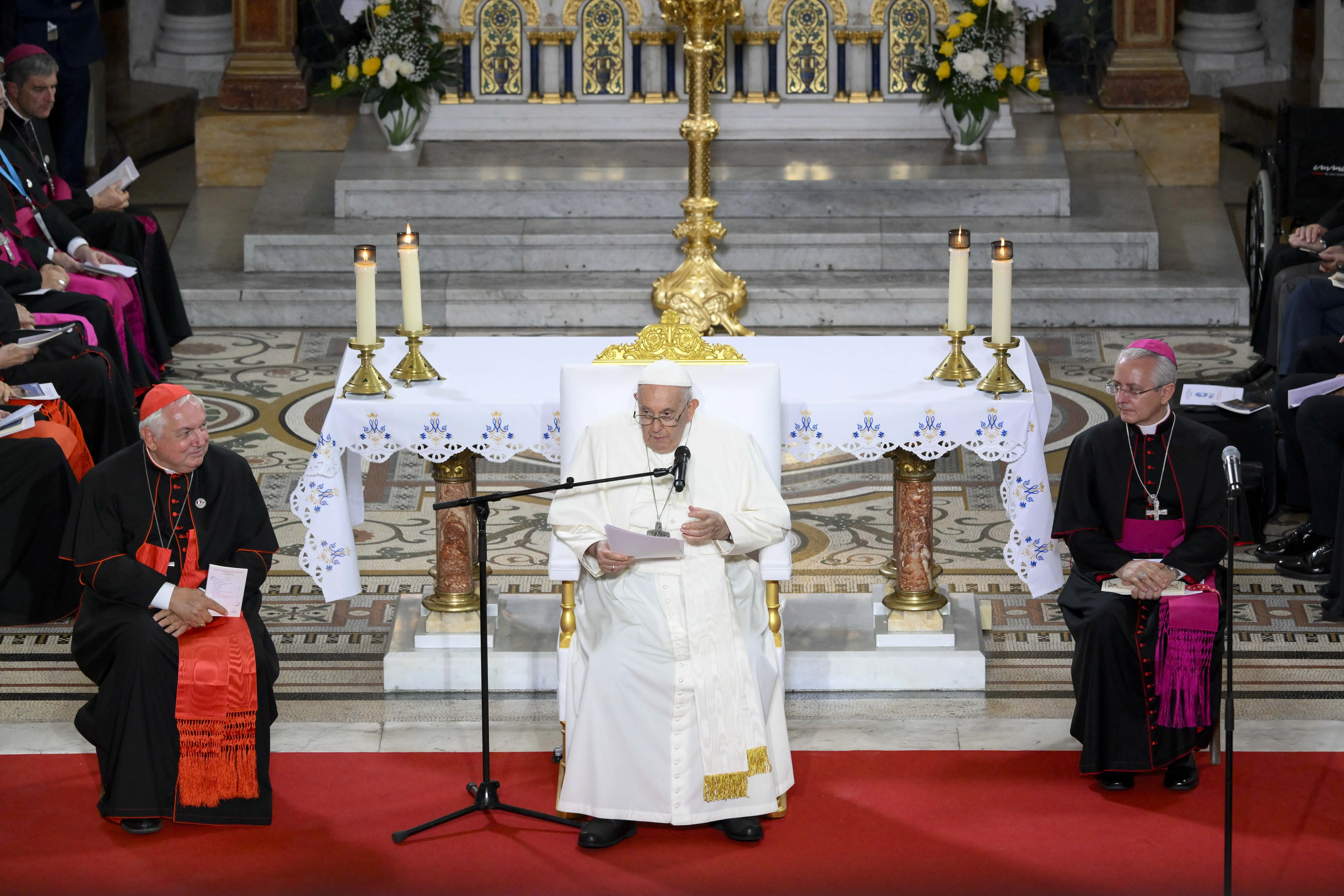 Pope Francis entrusts a meeting of Mediterranean bishops and youth to the Virgin Mary during the first appointment of a two-day trip to Marseille, France, Sept. 22, 2023. Credit: Vatican Media