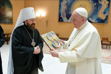 Metropolitan Hilarion Alfeyev meets with Pope Francis at the Vatican, Dec. 22, 2021