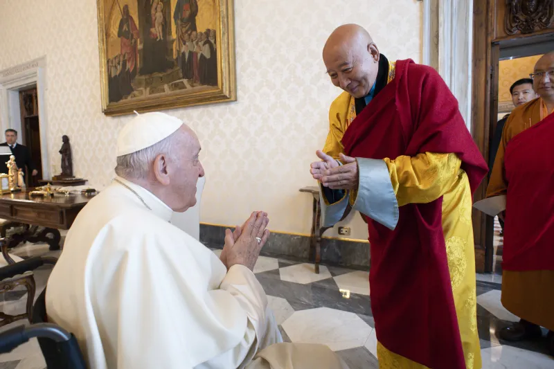 Pope Francis invites Mongolian Buddhists and Catholics to work together to end violence
