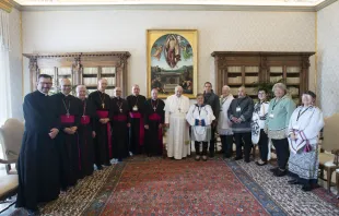 An Inuit delegation from Canada meets Pope Francis at the Vatican, March 28, 2022. Vatican Media.