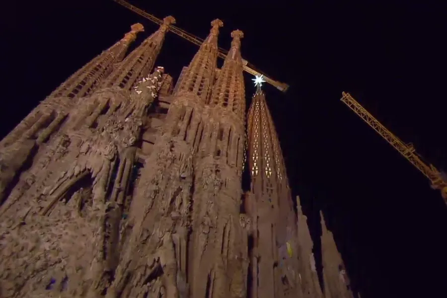 TScreenshot from Basílica de la Sagrada Família live stream.