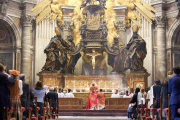 he Summorum Pontificum pilgrimage procession to St. Peter’s Basilica, and the Solemn High Mass at the Altar of the Chair in the Basilica, Oct. 30, 2021
