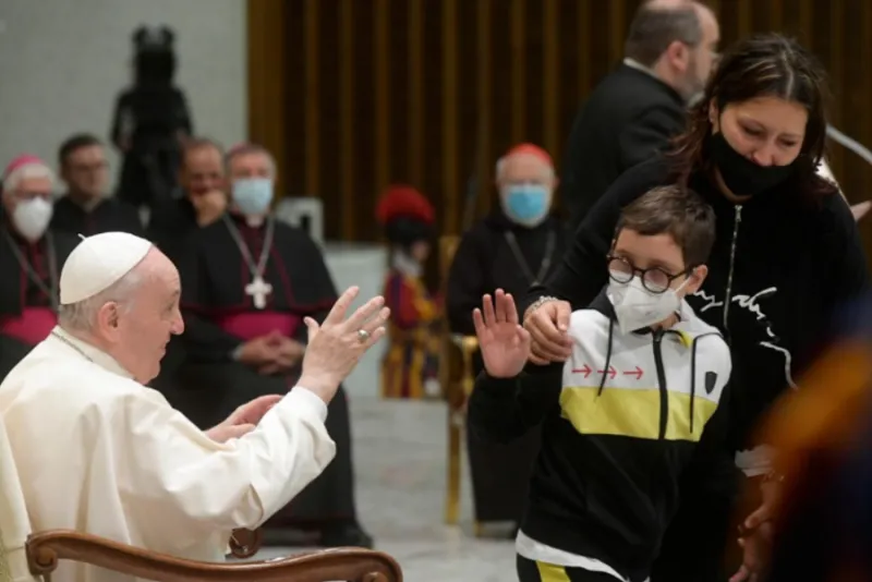 Mom says son’s impromptu encounter with Pope Francis led to ‘miracle’