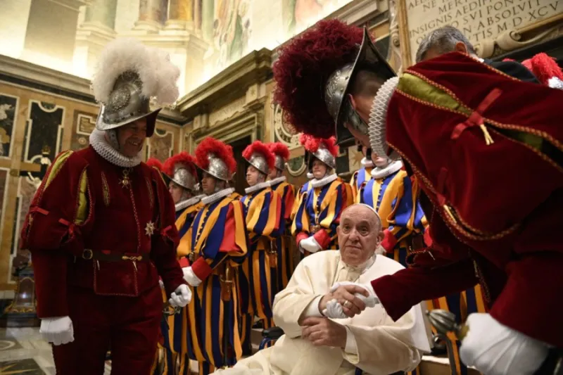 Pope Francis encourages new Swiss Guard recruits ‘to grow as Christians’